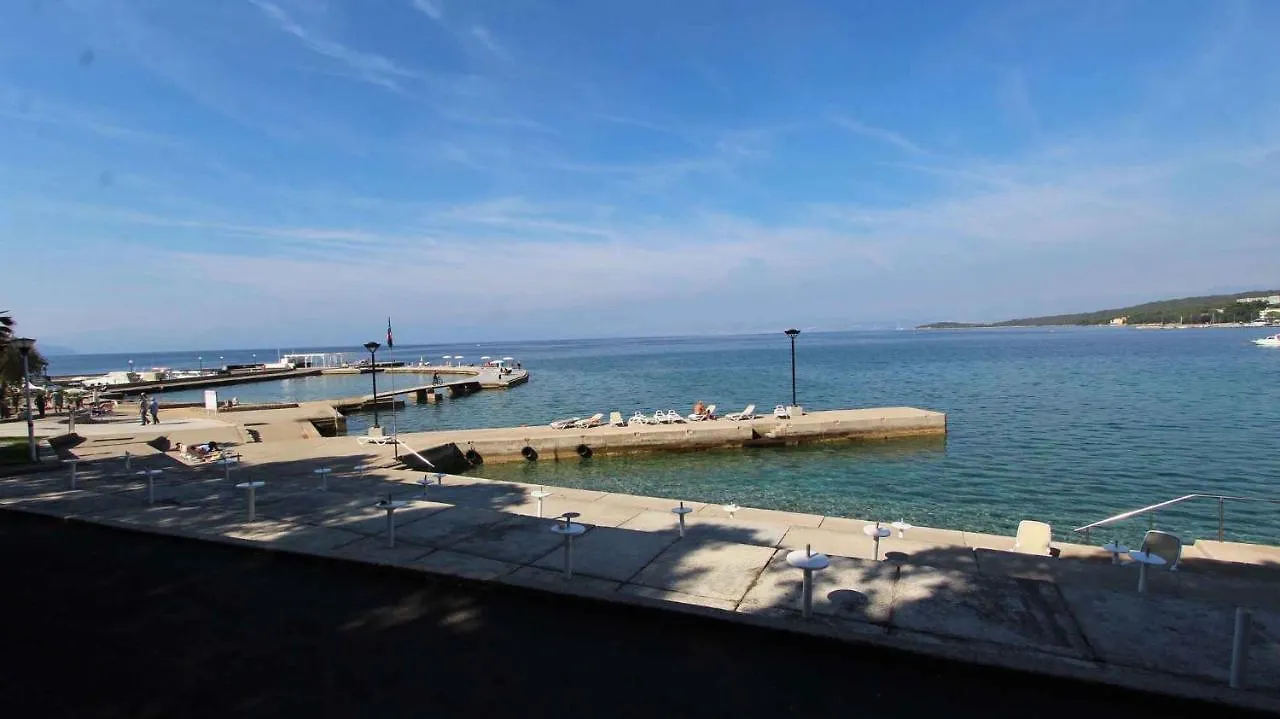 Apartments In Malinska/Insel Krk 13149