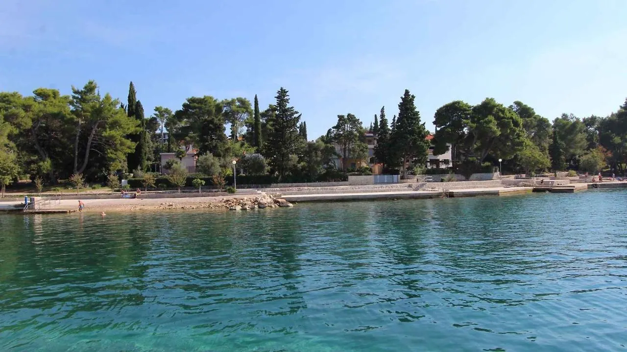 Apartments In Malinska/Insel Krk 13149