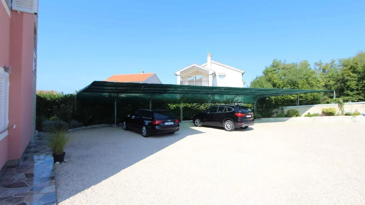 Apartments In Malinska/Insel Krk 13149