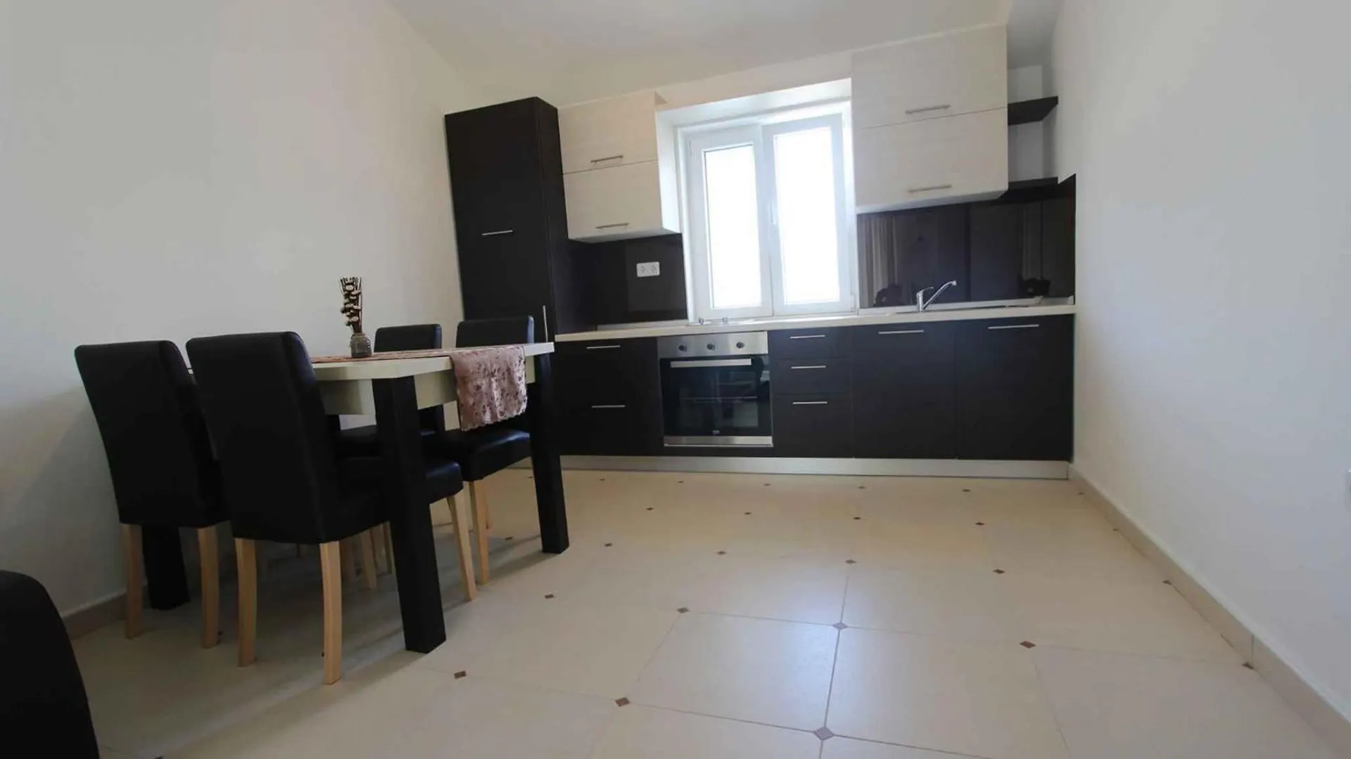 Apartments In Malinska/Insel Krk 13149  マリンスカ