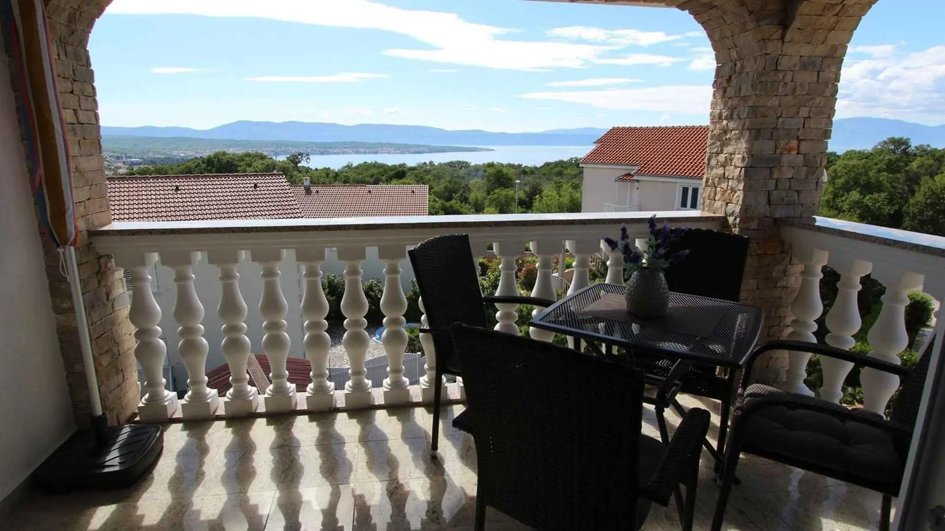 Apartments In Malinska/Insel Krk 13149 0*, マリンスカ